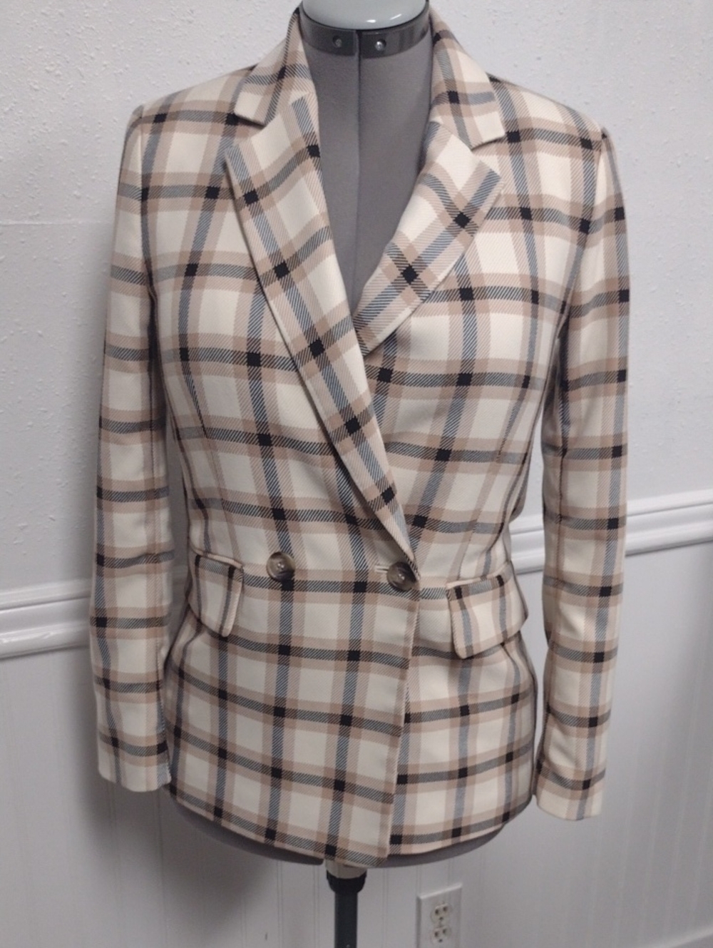 H&M Double-Breasted Plaid Blazer in Cream, Tan & Black, Office, Business
